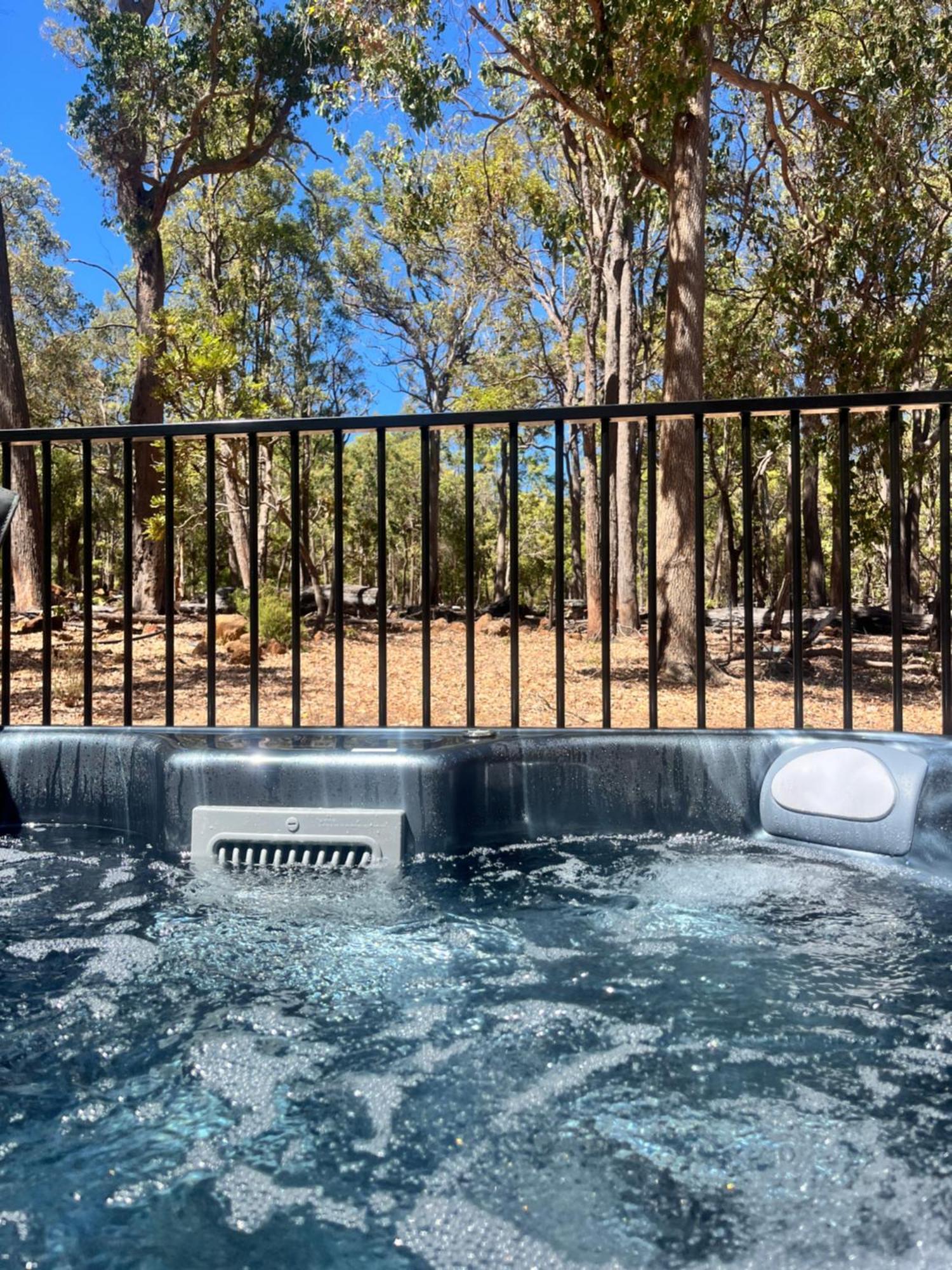 Jarrah Glen Cabins Наннап Екстер'єр фото