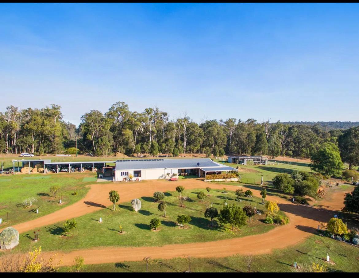 Jarrah Glen Cabins Наннап Екстер'єр фото